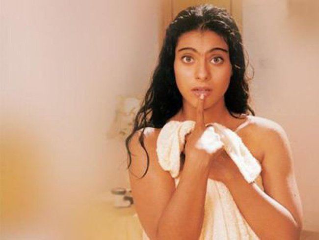 kajol in towel