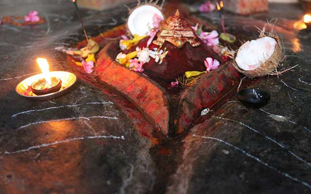 Secrets-Of-Kamakhya-Devi-Temple-Menstruating-Goddess-In-India-2