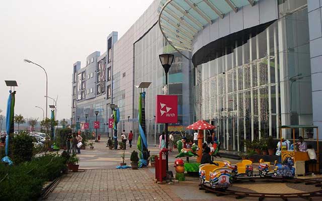 cross-river-mall