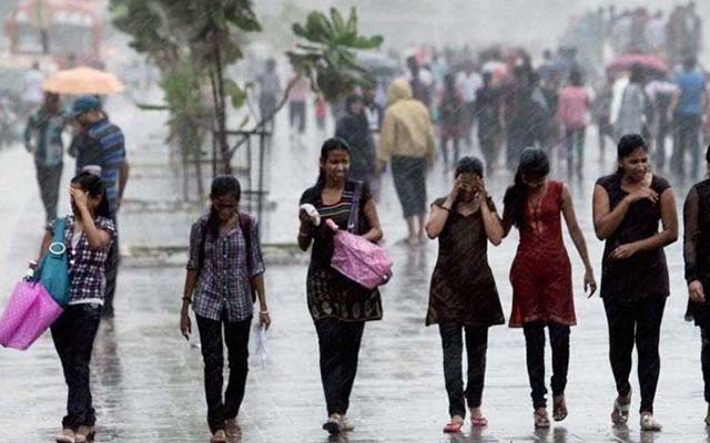 Picture-of-Mumbai-in-the-rains-Bombay-Monsoon-photo-3