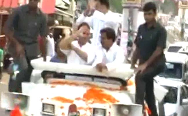 Shoe Controversy: Rahul hinted it as BJP’s planned act, youth detained