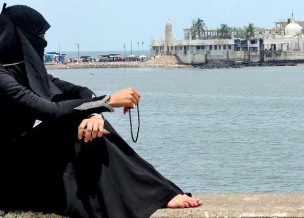 Women to be granted access in Haji Ali Dargah