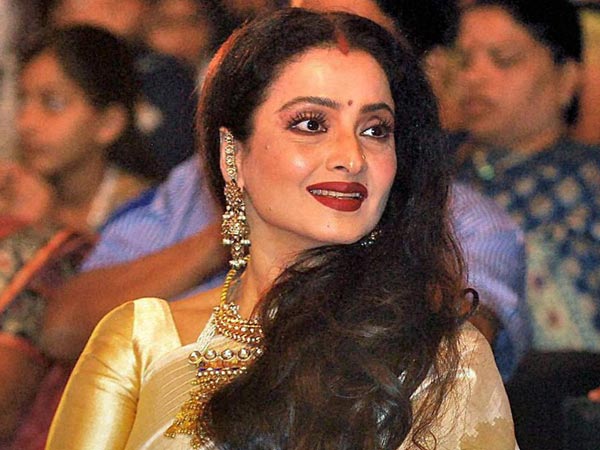 Tale of a Timeless Beauty: Rekha turns a year older