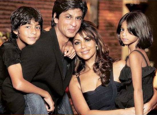Gauri and SRK are celebrating their 25th anniversary