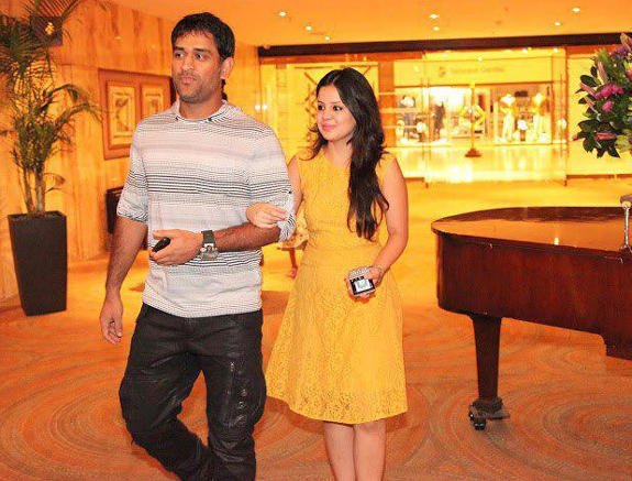 Multi-crore fraud case against Sakshi Dhoni