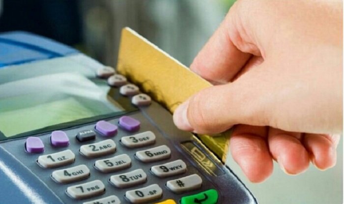 2,000 cash at Petrol Pumps