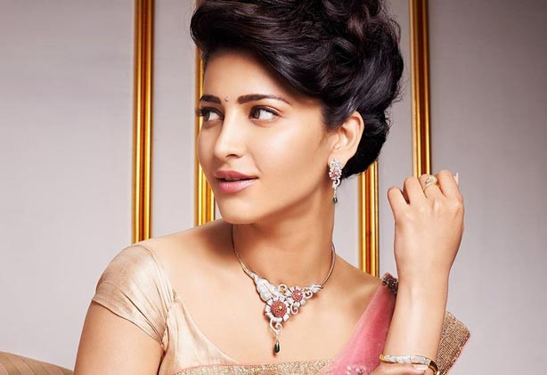Shruti Haasan gets a death threat from a stalker!
