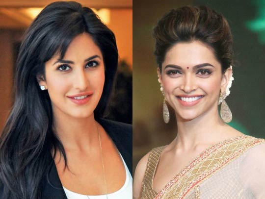 OMG! Katrina avoids Deepika at Lux Golden Rose Awards