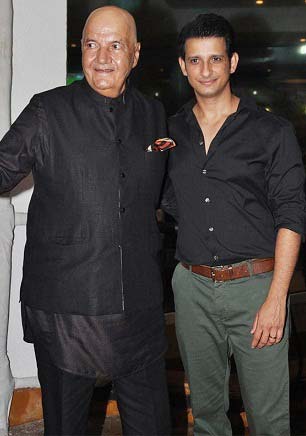 Bollywood Families and their 'Hidden' relationships!