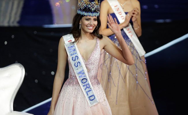 Stephanie Del Valle wins the title of Miss World of 2016