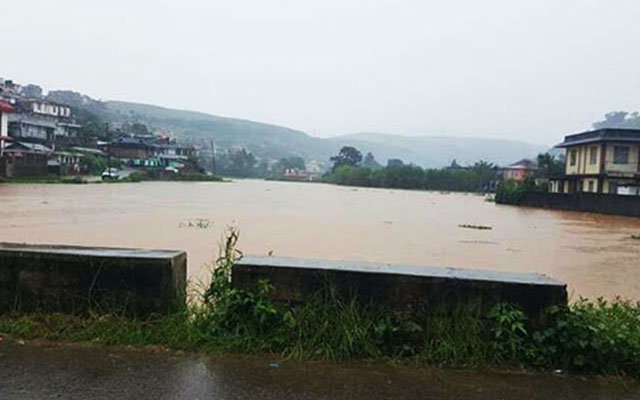 Record Rainfall brings life in Shillong to a standstill