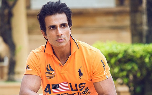 Sonu Sood to distribute food and clothes at Shree Ayyappa temple in Mumbai!