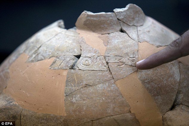 3000 Year old pottery has been discovered in Papua New Guinea