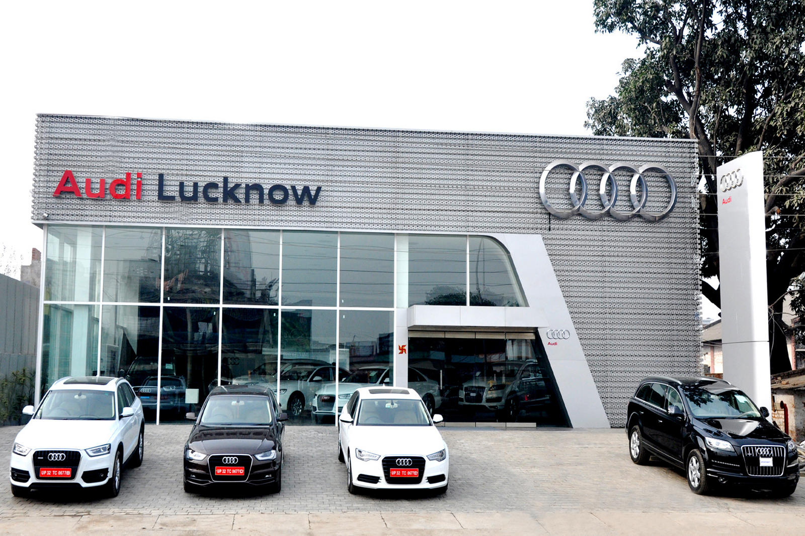 Mobile showrooms open by Audi for smaller cities!
