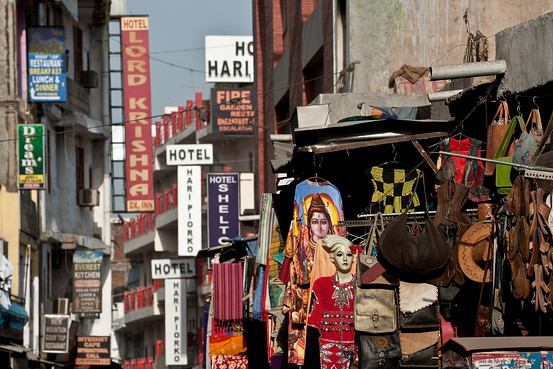 4 Famous Shopping Markets in Delhi for Girls