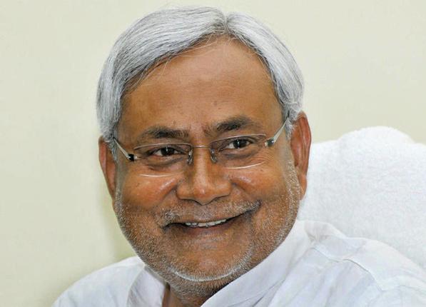 Delhi CM asks people to vote for Nitish Kumar