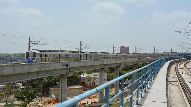 Delhi Metro resumes service after brief stop