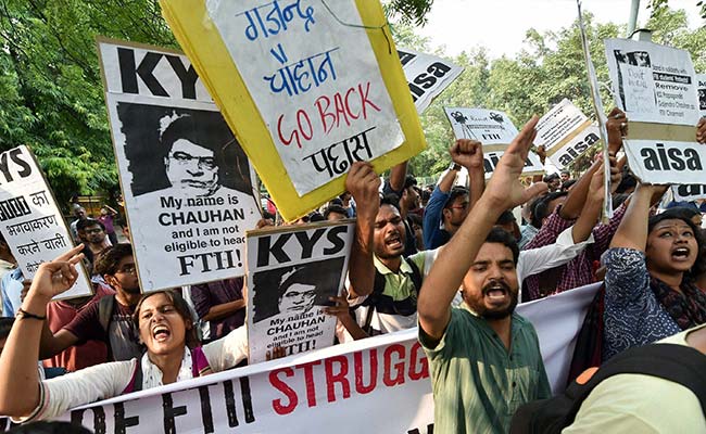 FTII Students have called off their strike!