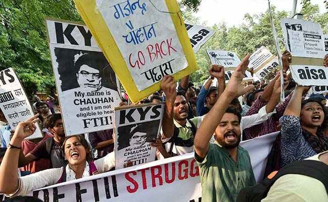 FTII Students have called off their strike!