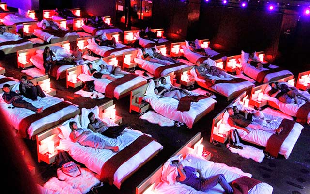 दुनिया भर के अनोखे मूवी थिएटर !