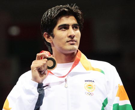 Vijender singh honoured by Haryana Association