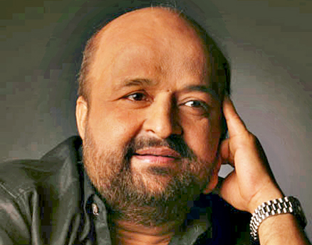 Most Prolific Bollywood Lyricist!