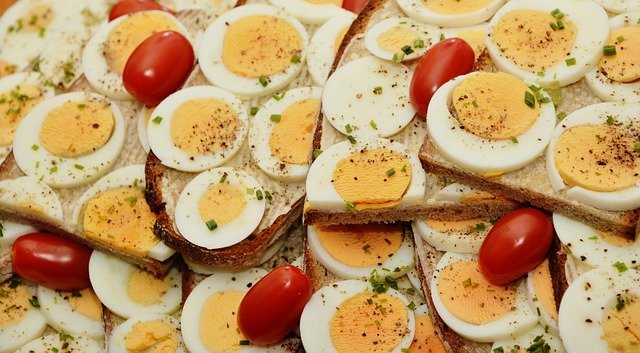 Health benefits of eating eggs
