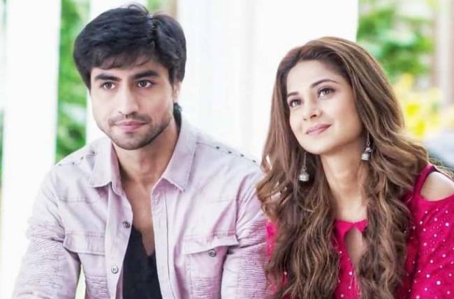 Harshad Chopra and Jennifer Winget