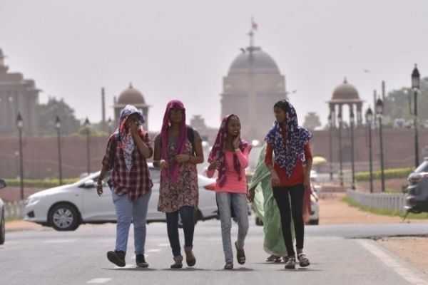 feeling heat in Delhi even in February