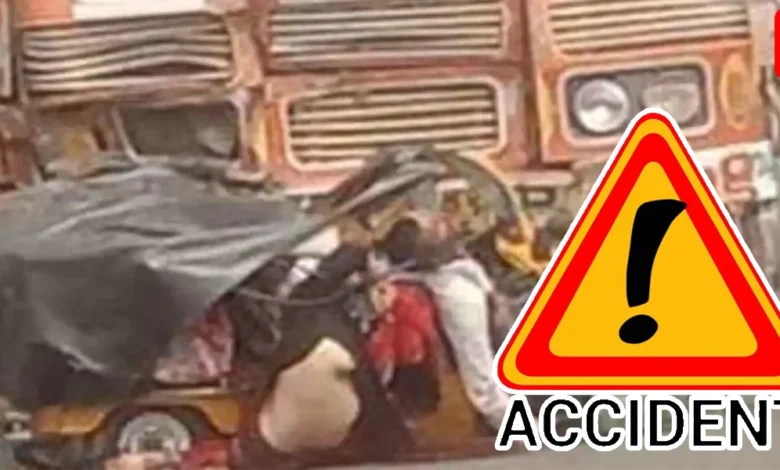 5 killed in auto-lorry collision in Warangal in Telangana