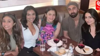 Alia Bhatt and Ranbir Kapoor oblige fans with pics at NY restaurant