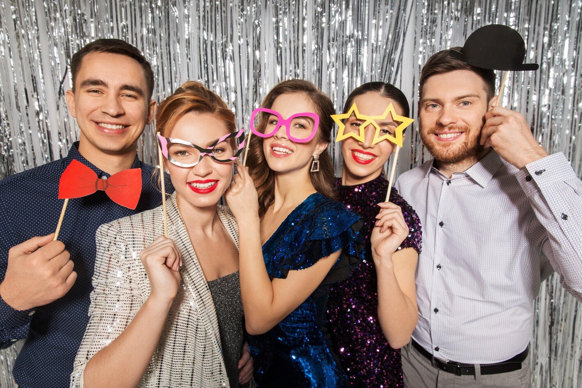 photobooth wedding backdrop