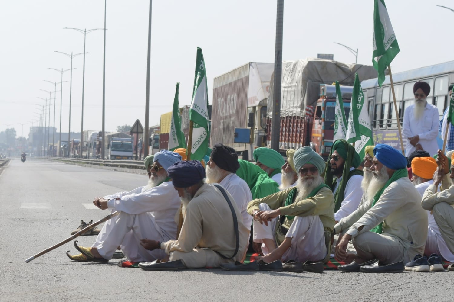 Punjab Farmers Block Roads: Traffic Disruptions Expected Amid 'Chakka Jam' Protest