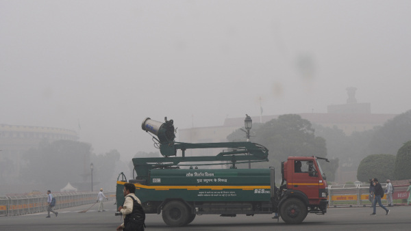 Delhi Chokes as Air Quality Plummets