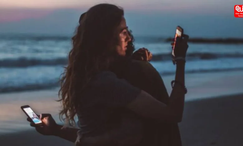 Love or textationship