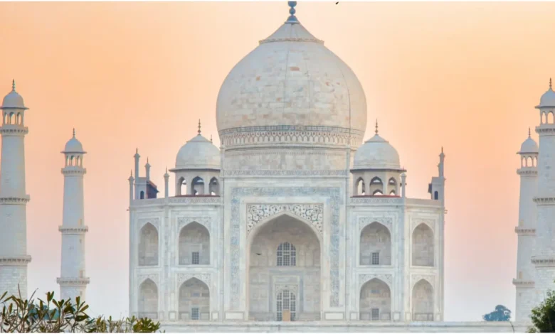 Taj Mahotsav 2025