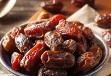 dates soaked in milk