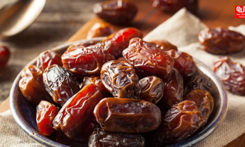 dates soaked in milk