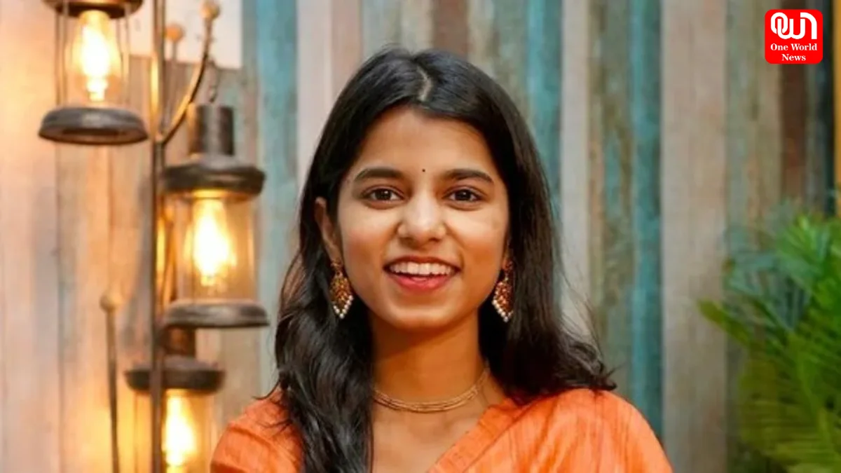 Maithili Thakur Joined BJP For Bihar Election (1)