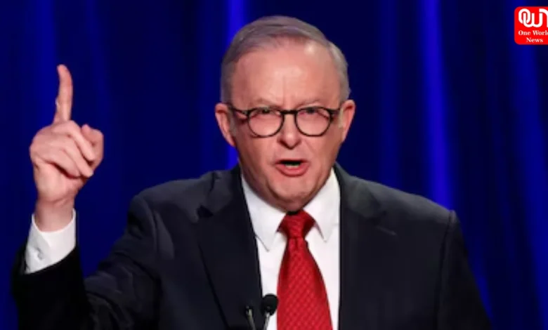 Australia Bans Social Media, Teens Under 16