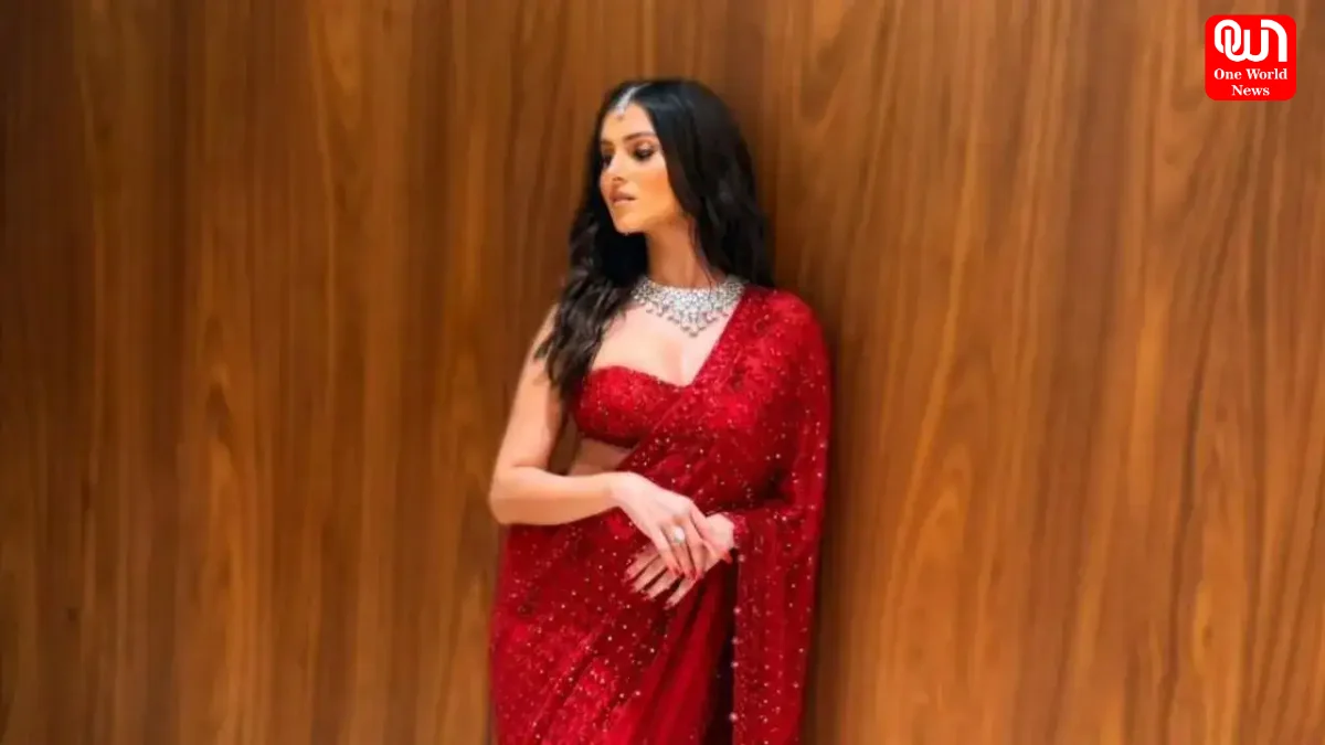 Tara Sutaria, Red Arpita Mehta Saree