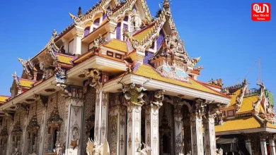 David Beckham, Mickey Mouse and Superman in a Temple