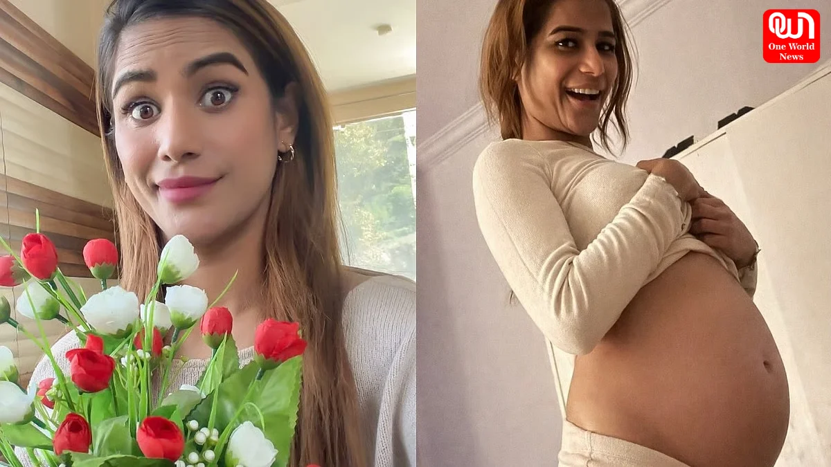 Poonam Pandey Viral Baby Bump